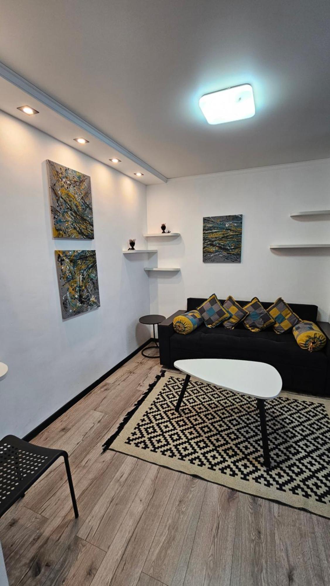 Apartment On Panfilova 114 알마티 외부 사진